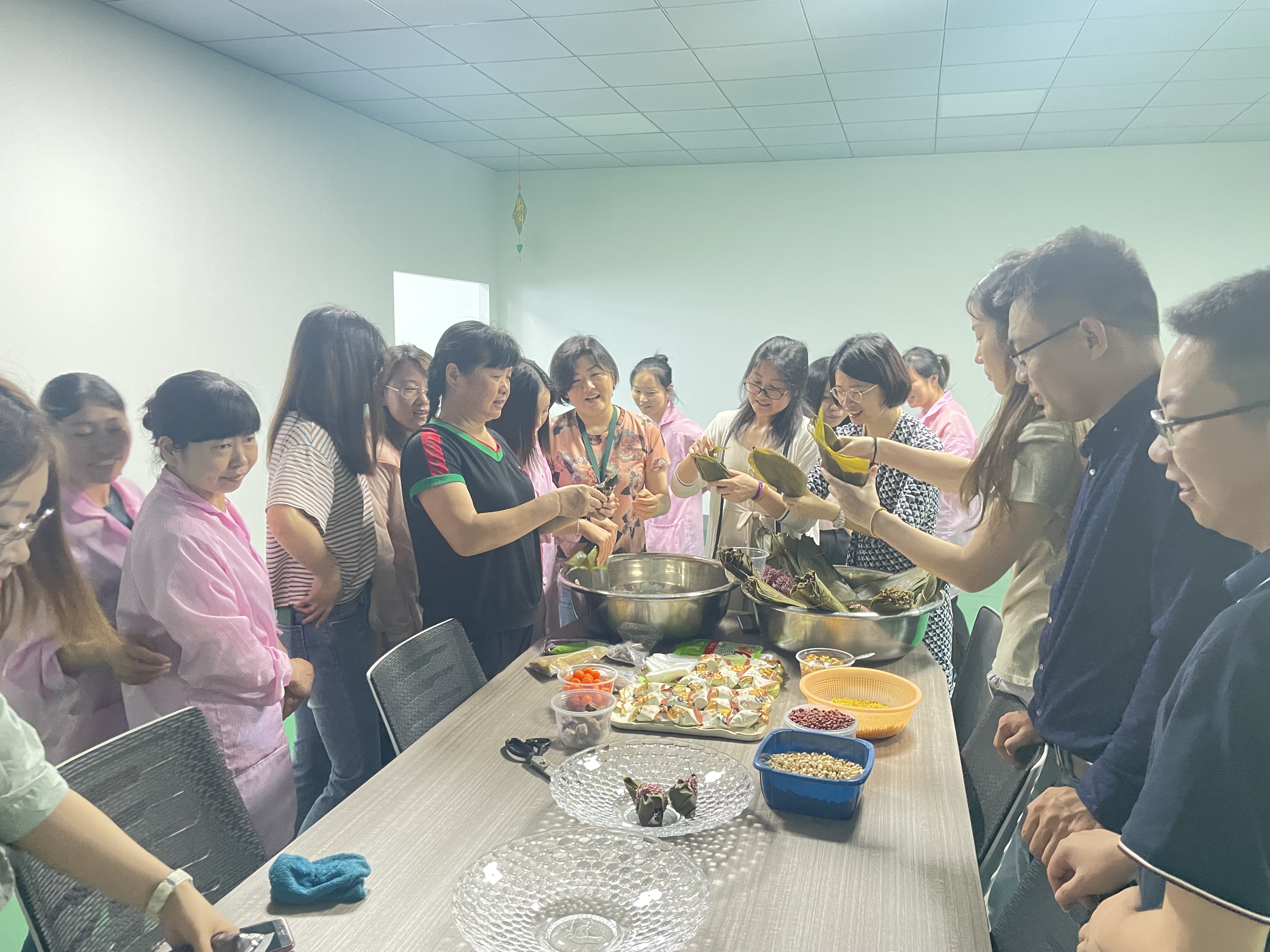 包粽子